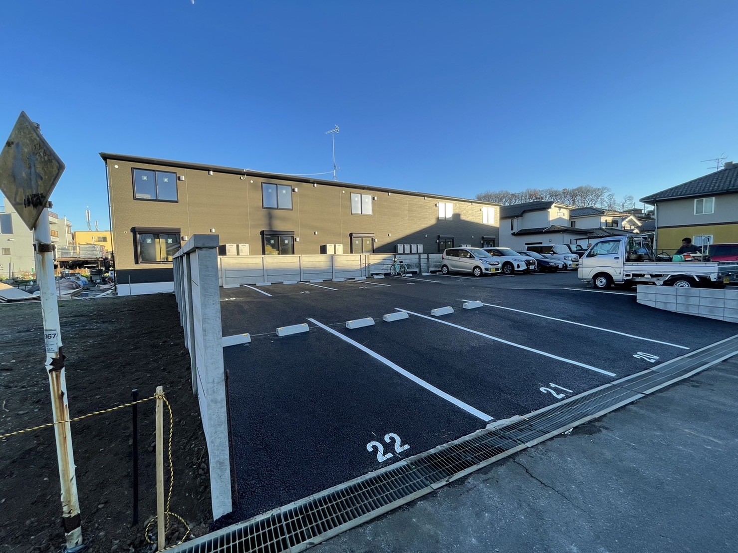 八王子市　駐車場拡幅工事