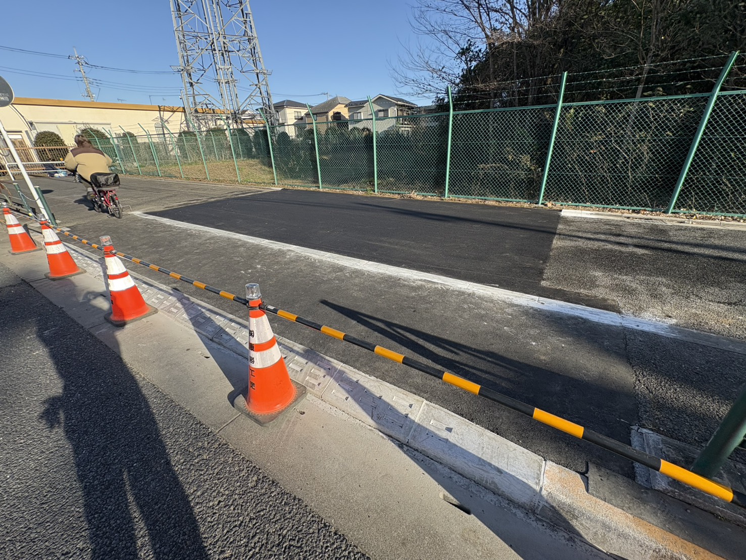 府中市　道路の切り下げ工事